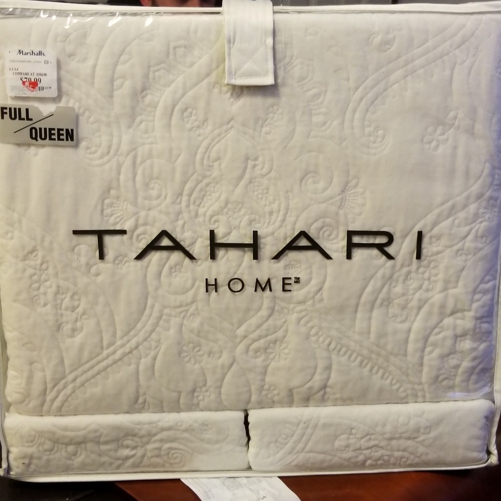 Tahari Bedding